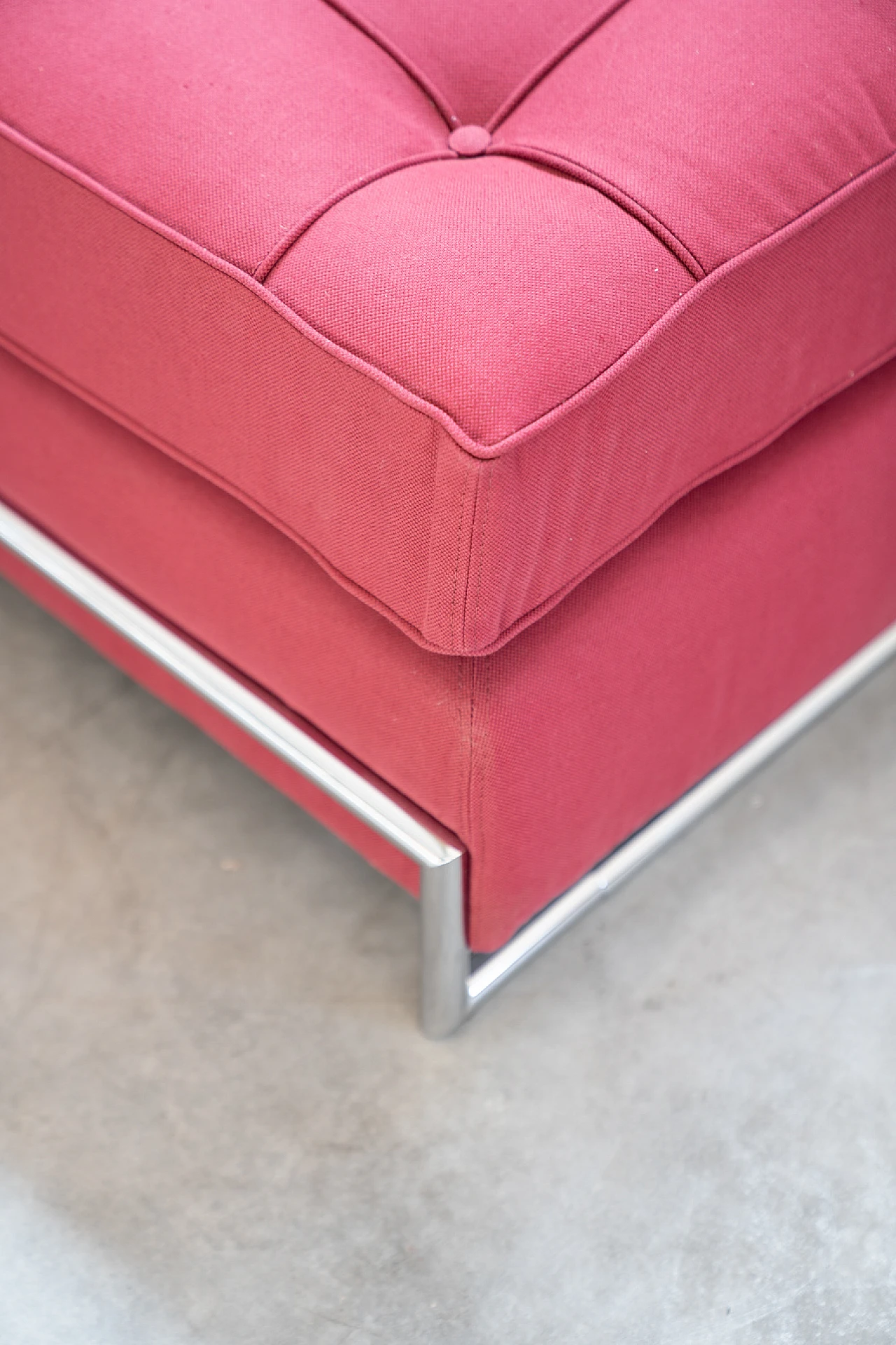 Daybed sofa in red fabric and chromed metal by Eileen Gray, 1980s 4