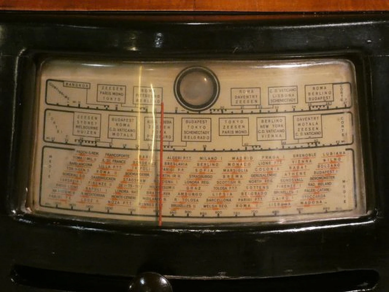 Mobile radio con giradischi Marconi 1562 di Compagnia Marconi, 1940 14