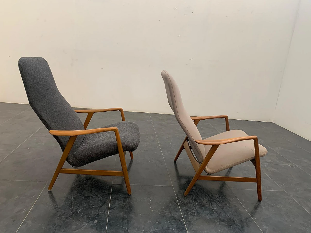 Pair of reclining armchairs by Pizzetti Roma, 1950s 9