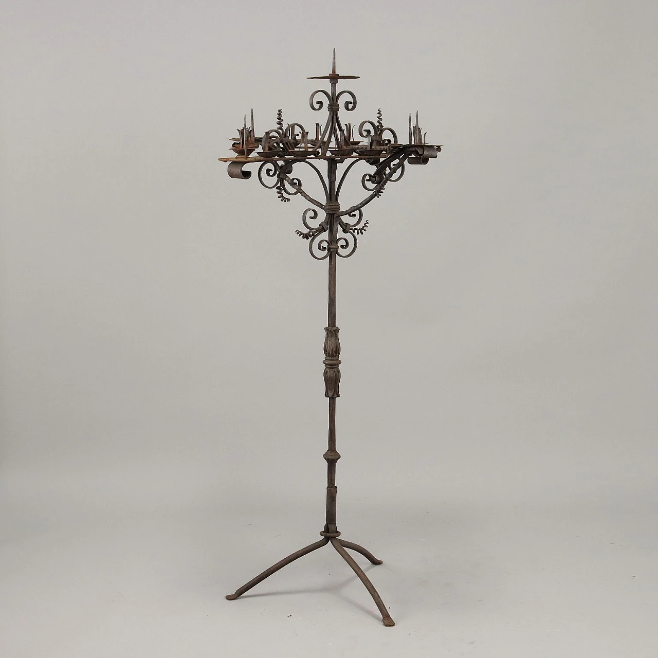 Wrought iron torcher worked with curl motif, 19th century 1