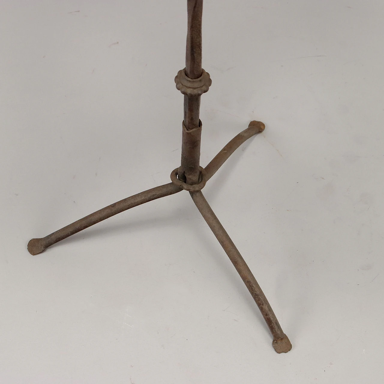 Wrought iron torcher worked with curl motif, 19th century 9