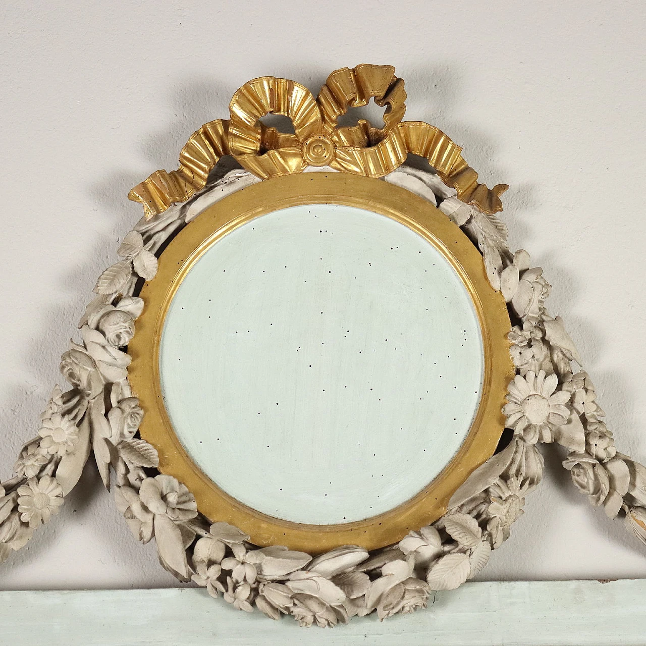 Neoclassical carved, lacquered and gilded wood mirror, late 18th century 4