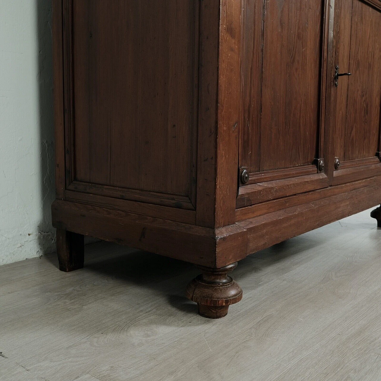 Walnut-stained larch sideboard, late 19th century 4