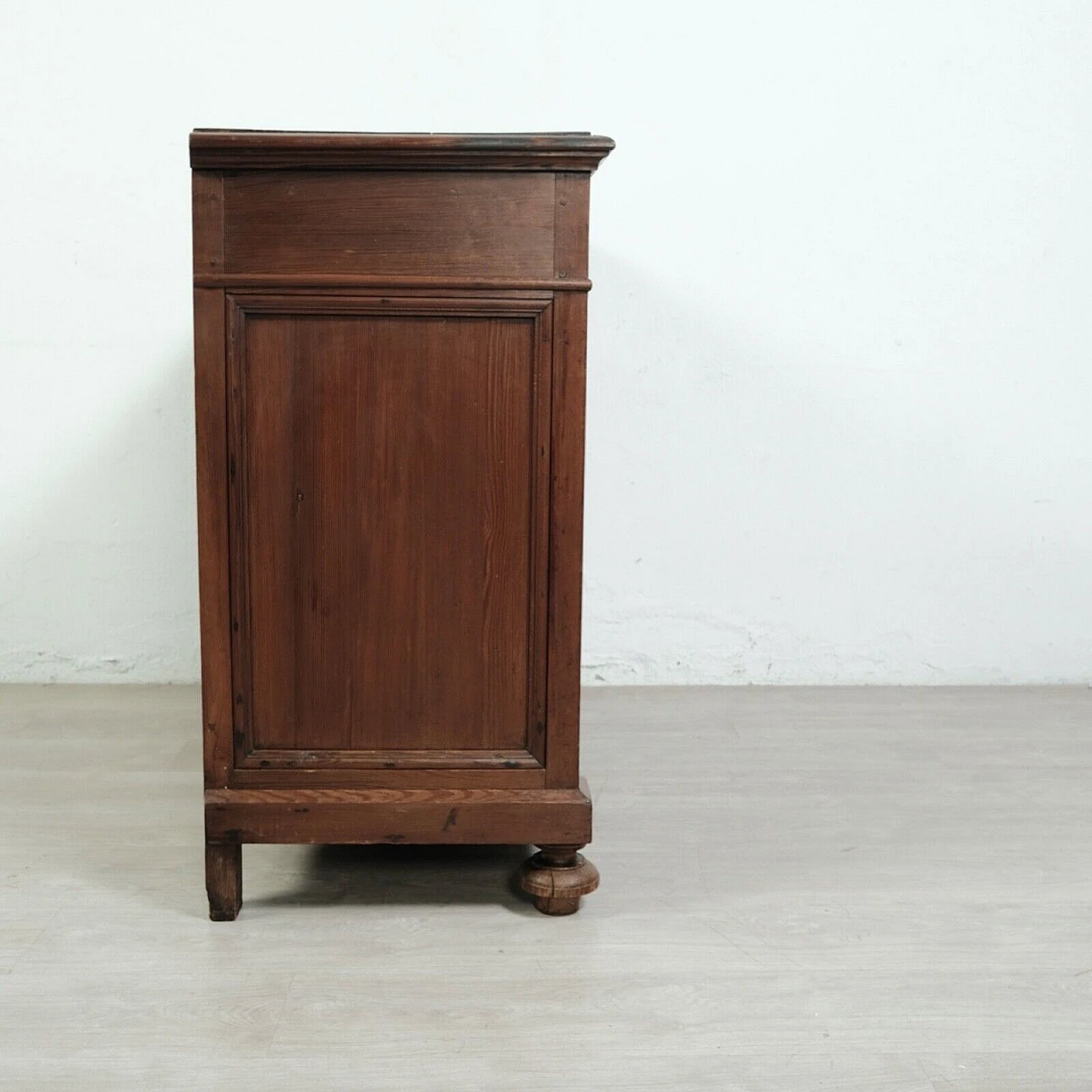 Walnut-stained larch sideboard, late 19th century 18