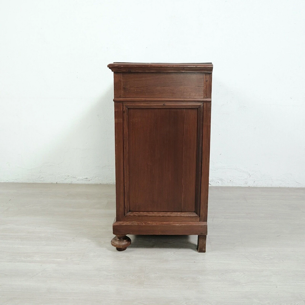 Walnut-stained larch sideboard, late 19th century 21