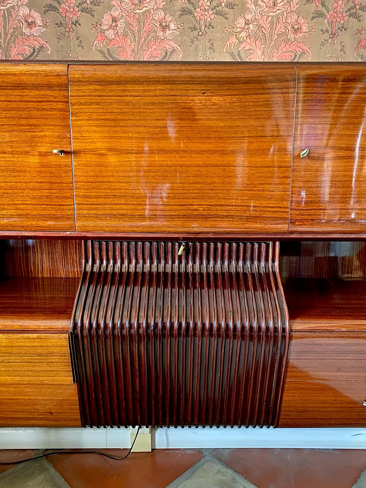 Mahogany, maple and rosewood bar cabinet by Osvaldo Borsani, 1950s 12