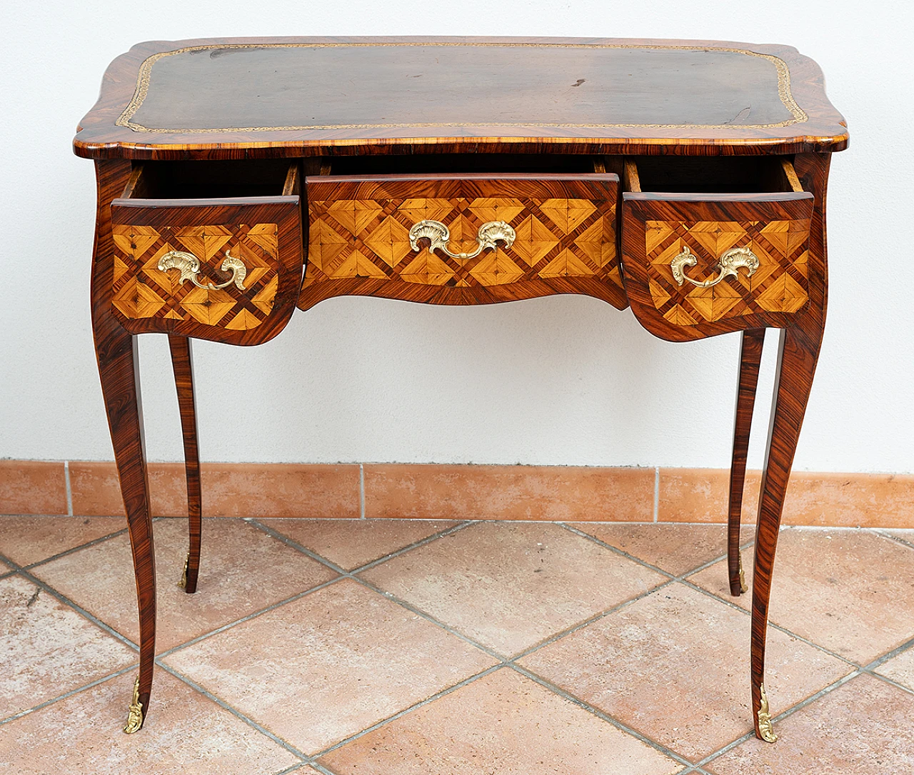 Napoleon III exotic wood writing desk with leather top, 19th century 4