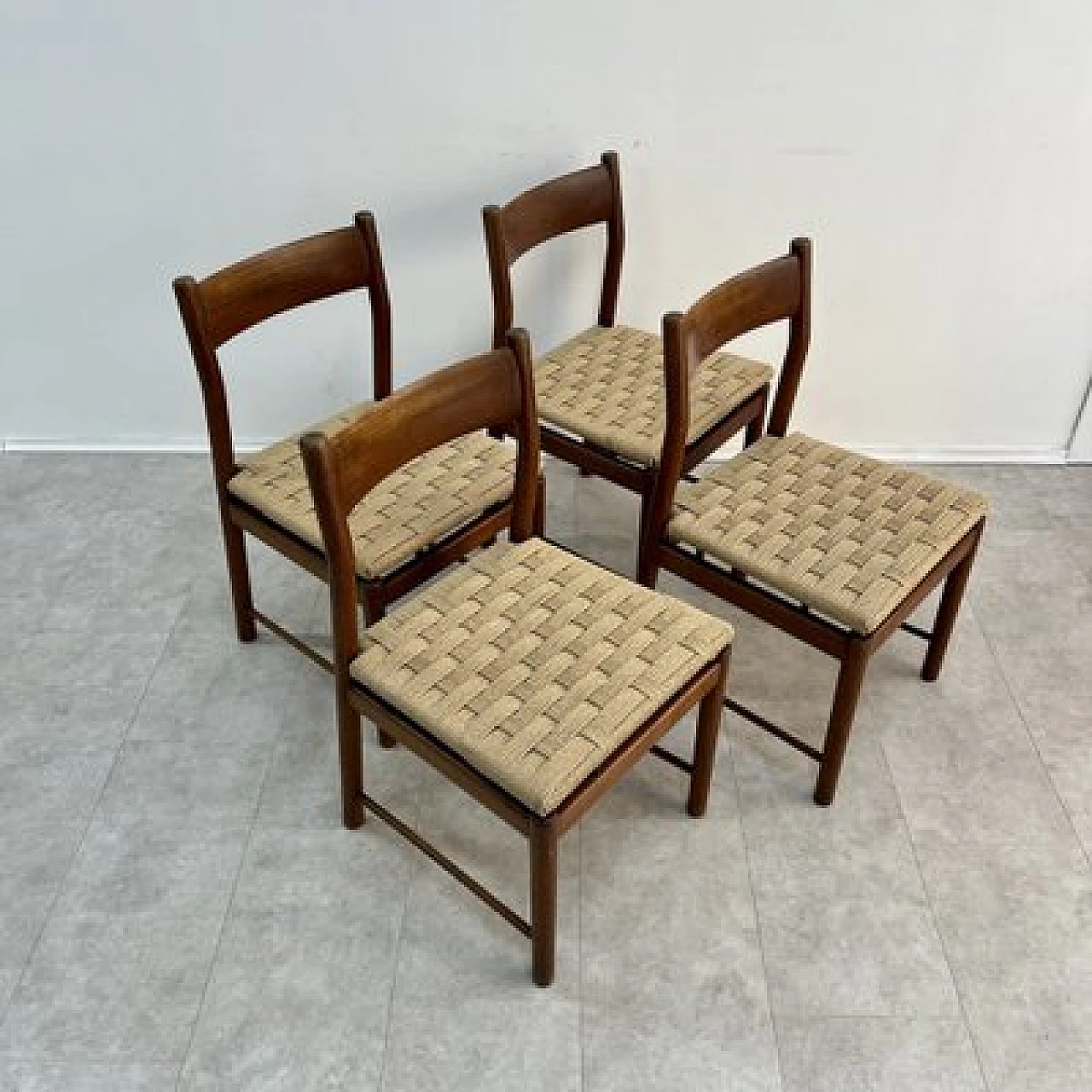 4 Chairs attributed to Tapiovaara for La Permanente Cantù, 1960s 1