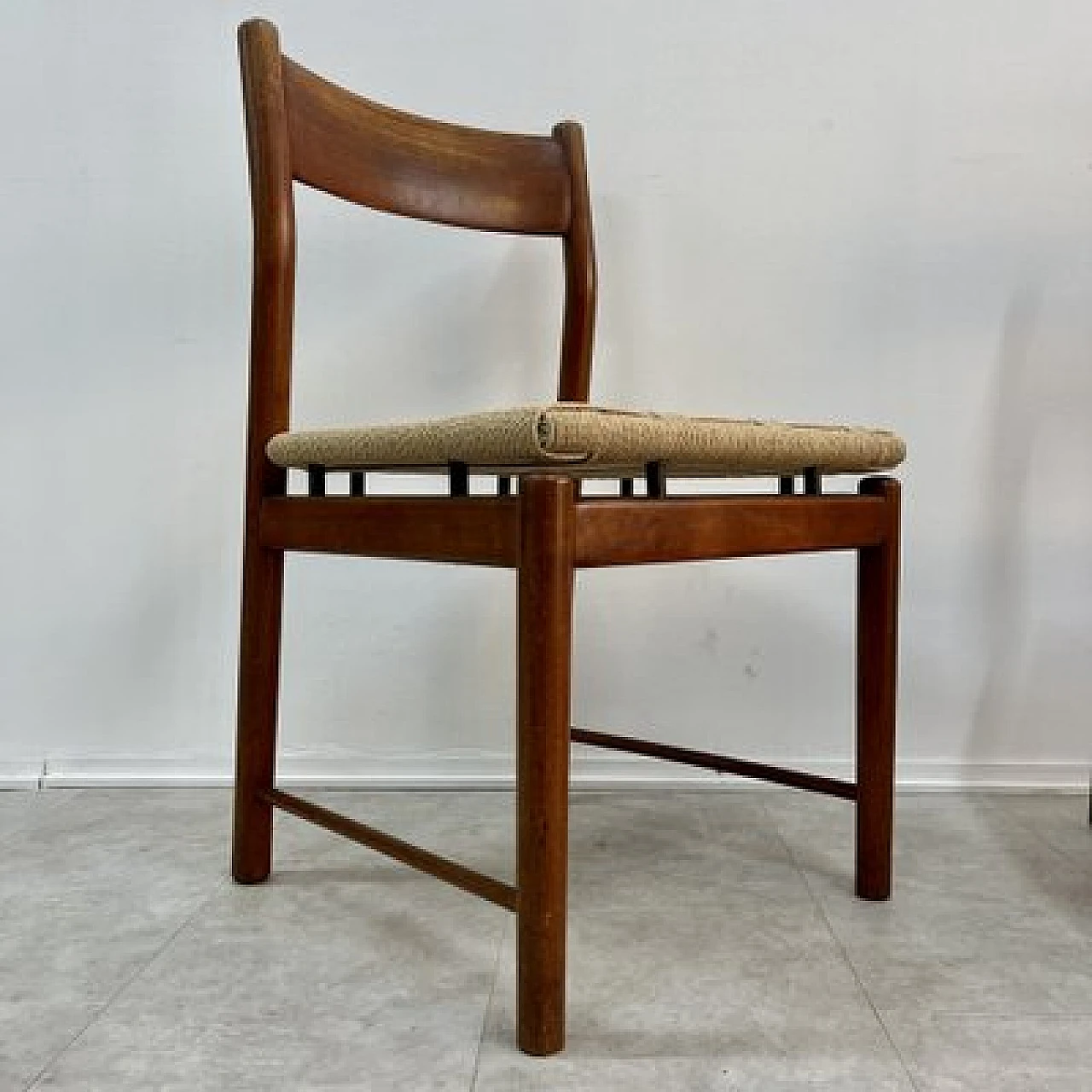 4 Chairs attributed to Tapiovaara for La Permanente Cantù, 1960s 4