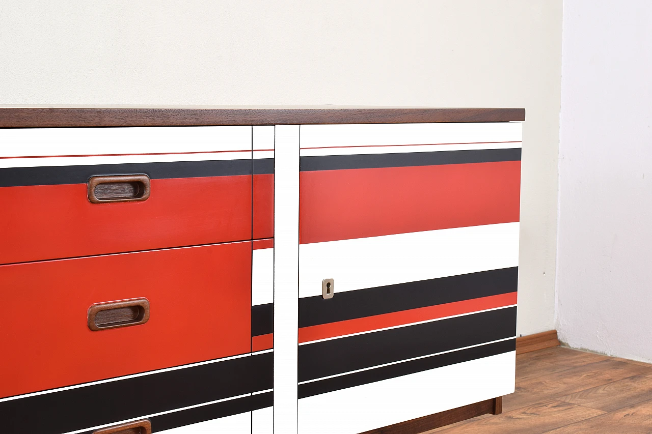 Credenza tedesca in noce con fronte dipinto, anni '60 10