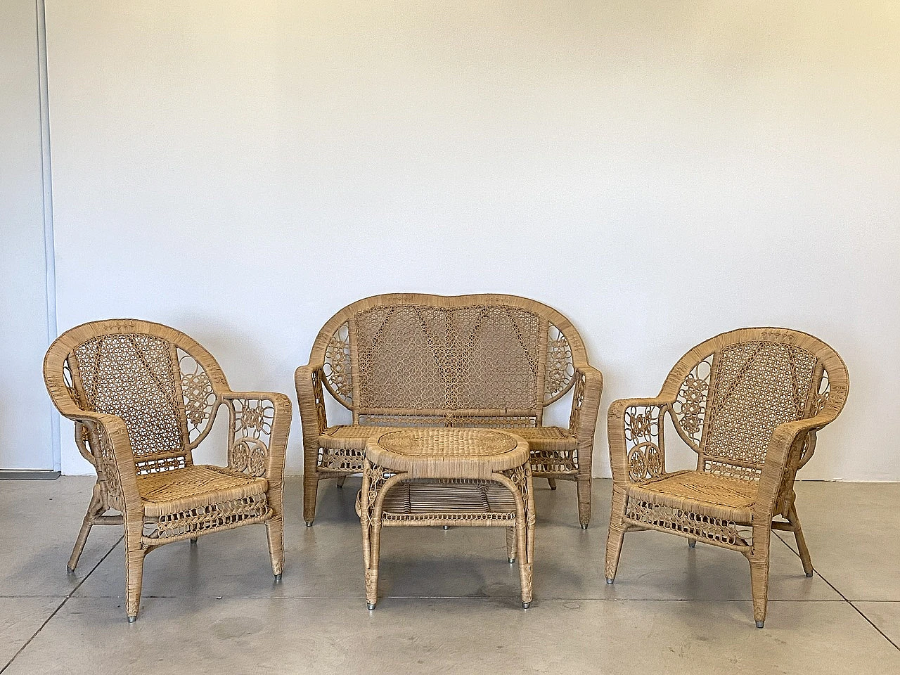 Wicker sofa, pair of armchairs and coffee table, 1980s 1