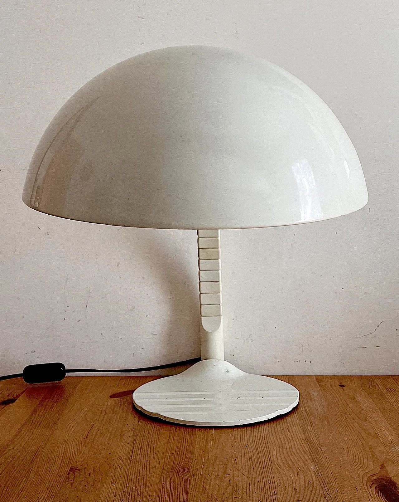 Lampada da tavolo 660 di Elio Martinelli per Martinelli Luce, anni '70 2