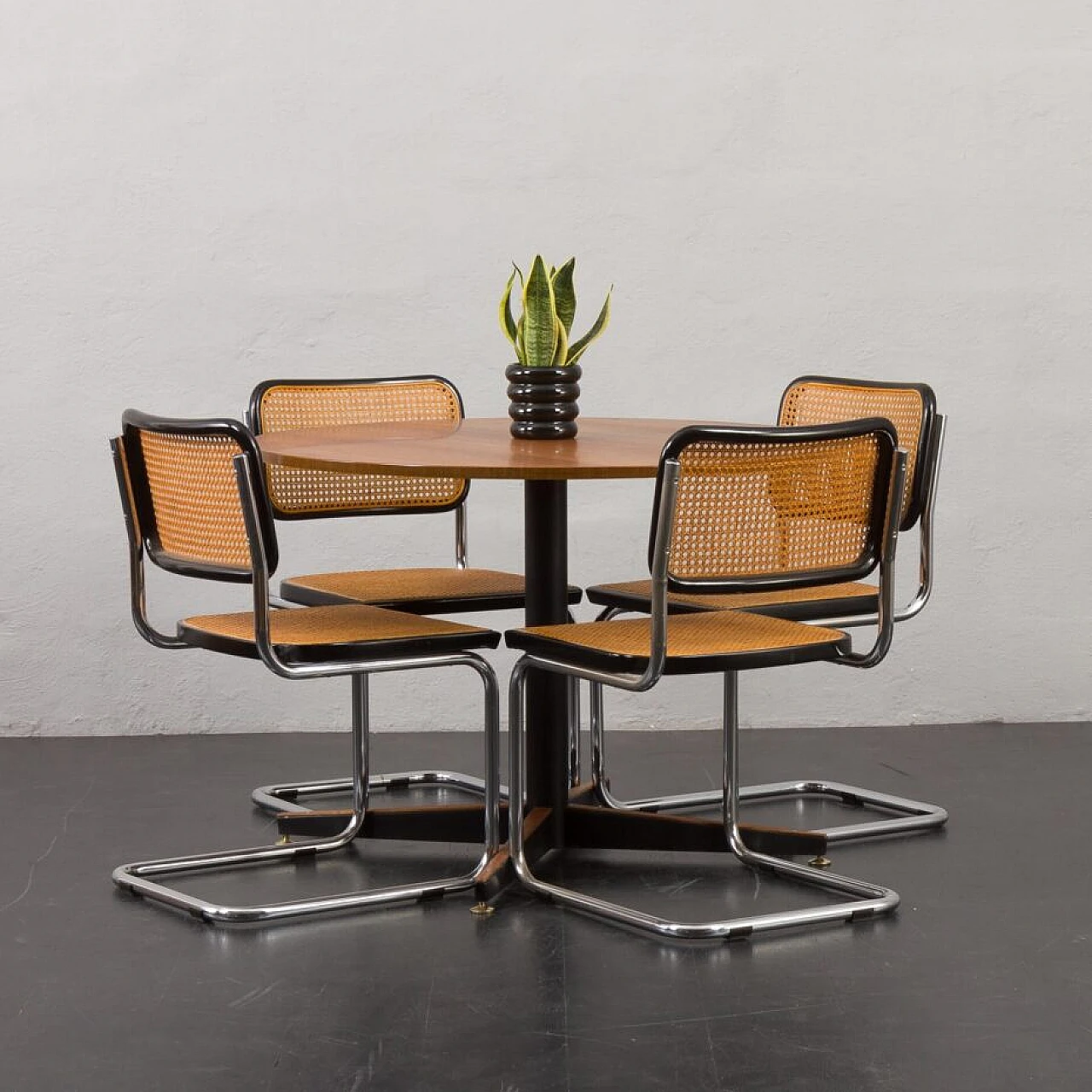 Round teak table attributed to Gio Ponti, 1950s 3