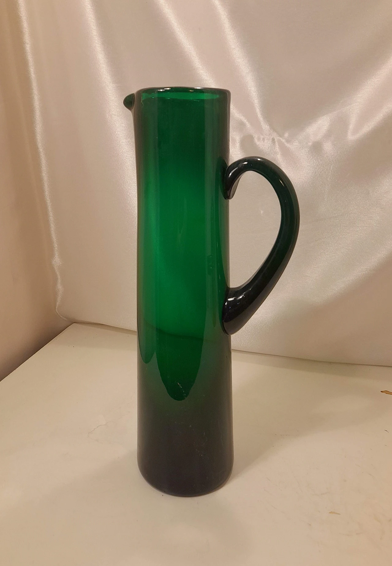 6 Calici e caraffa in vetro soffiato verde, anni '50 4