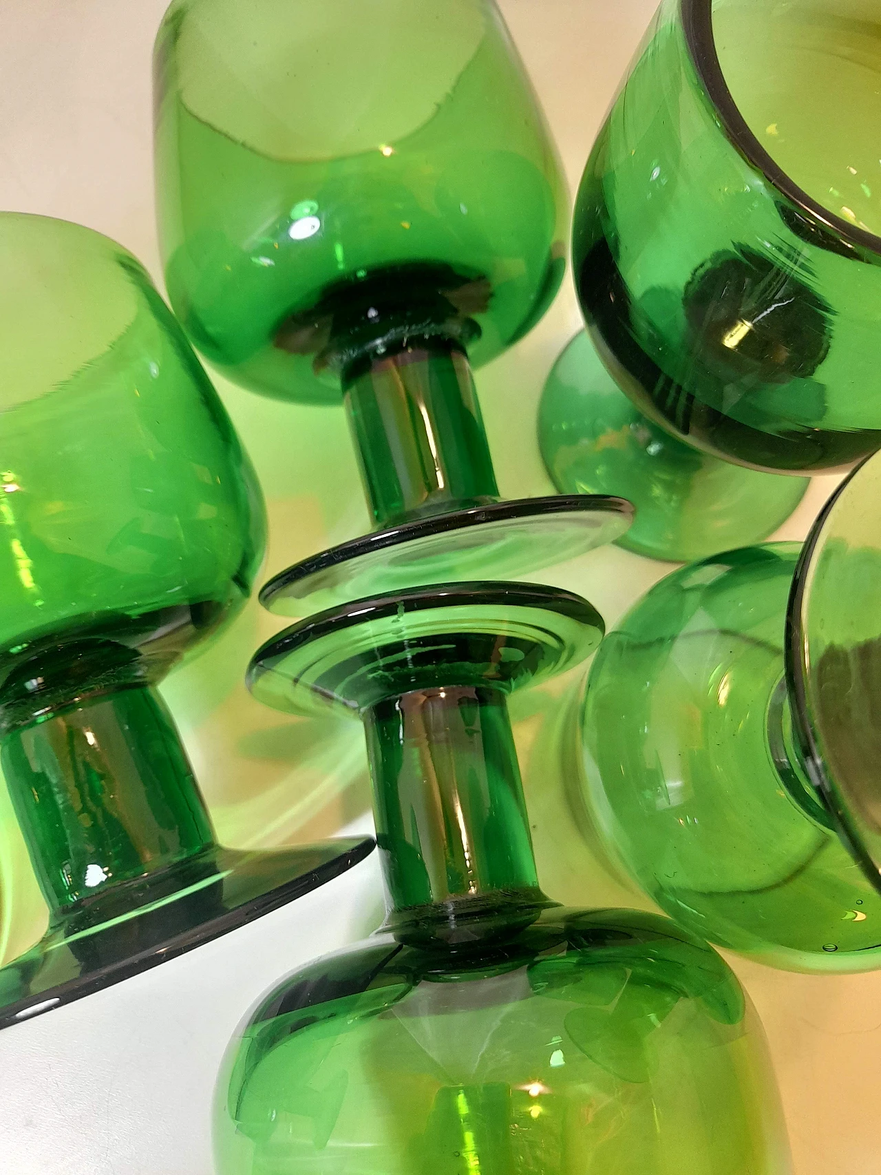 6 Goblets and carafe in green blown glass, 1950s 29