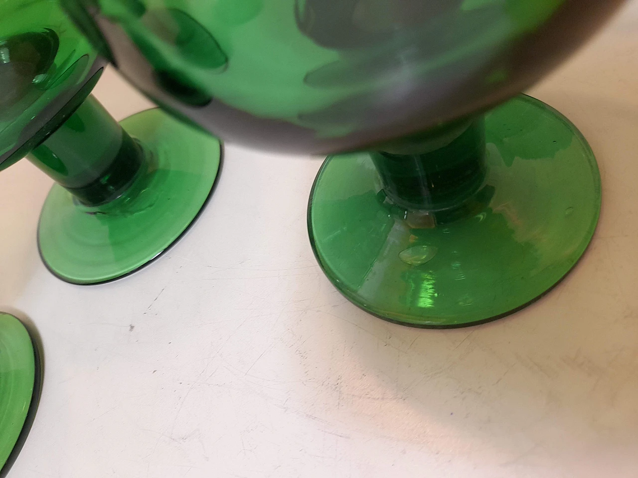 6 Goblets and carafe in green blown glass, 1950s 36