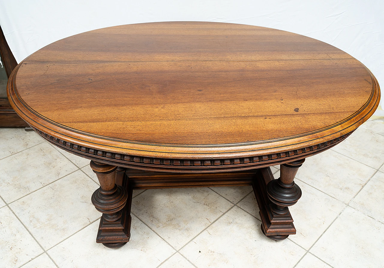 Extendable oval table in solid walnut, 19th century 4