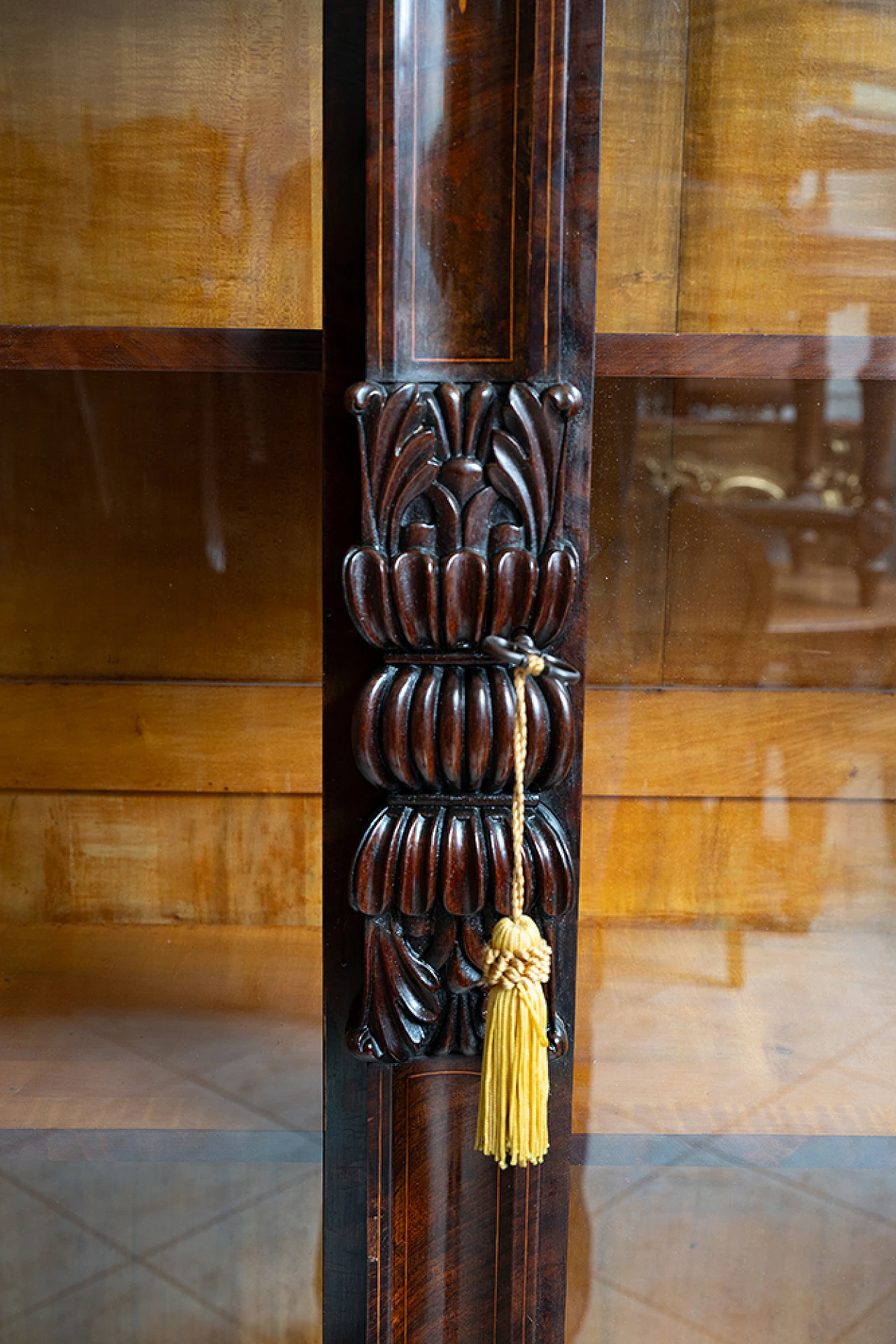 Bookcase in mahogany & poplar with glass doors, 19th century 4