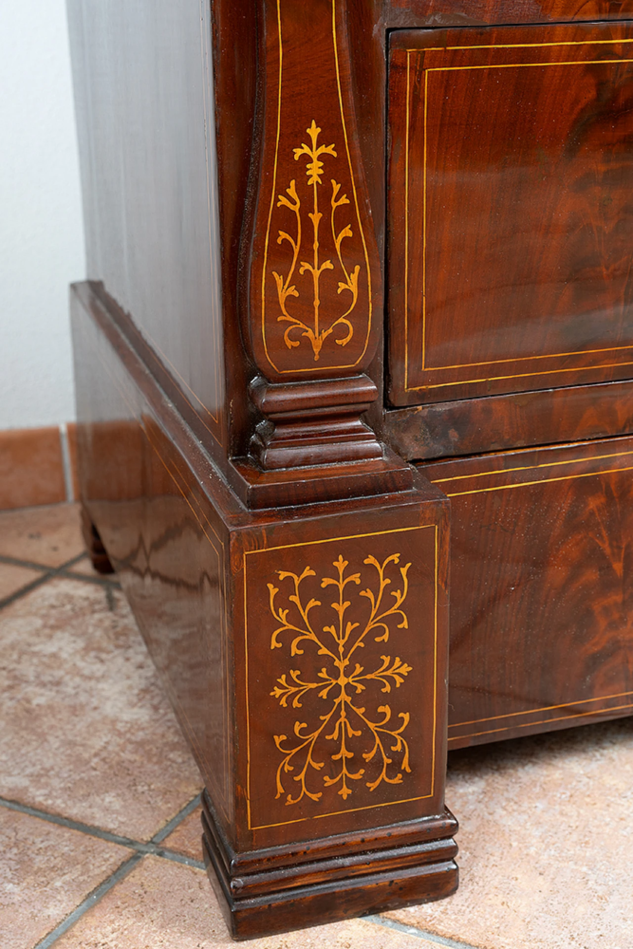 Wardrobe in mahogany and maple with mirror and 2 drawers, 19th century 5