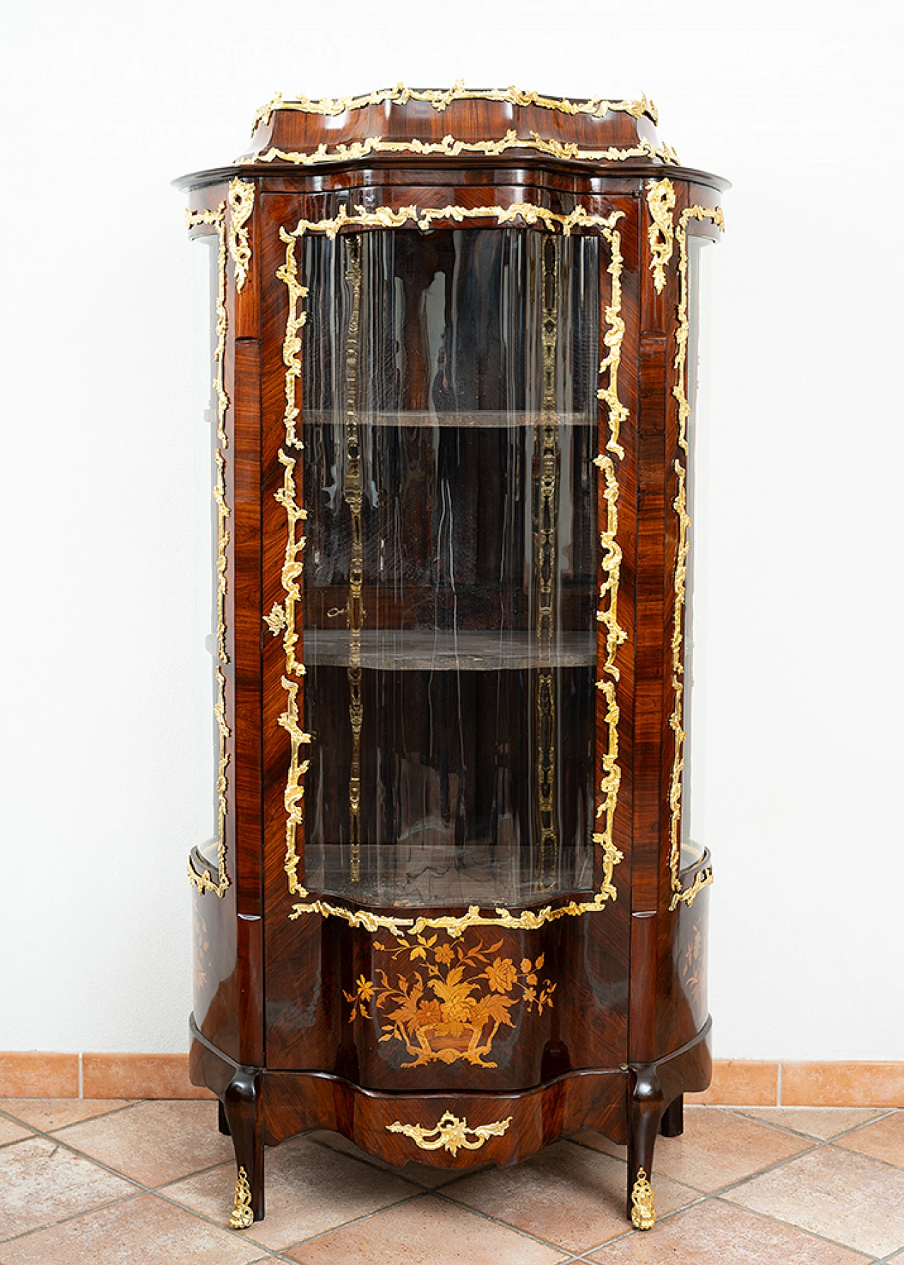 Display case in fine exotic wood with gilded decor, 19th century 6