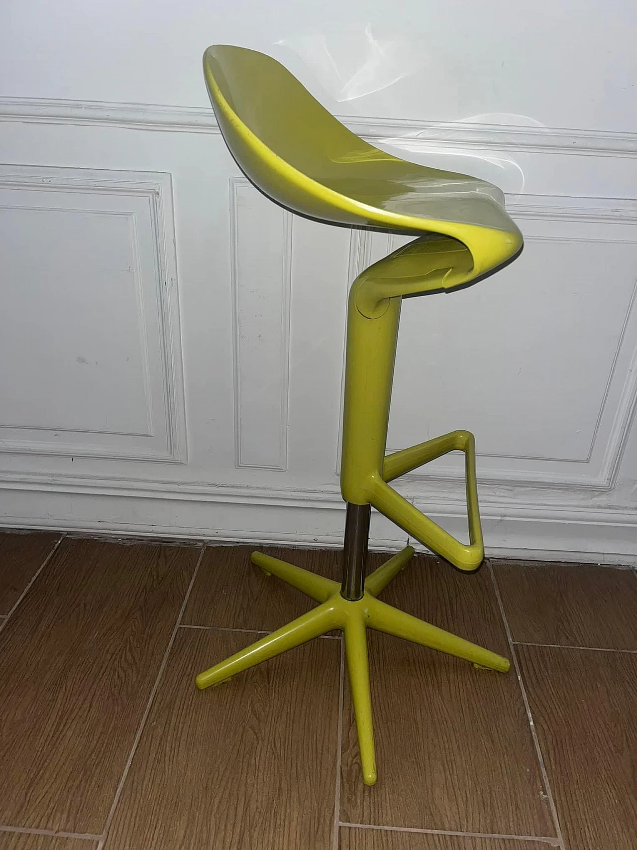 Sgabello Spoon verde di Antonio Citterio per Kartell, anni '60 1