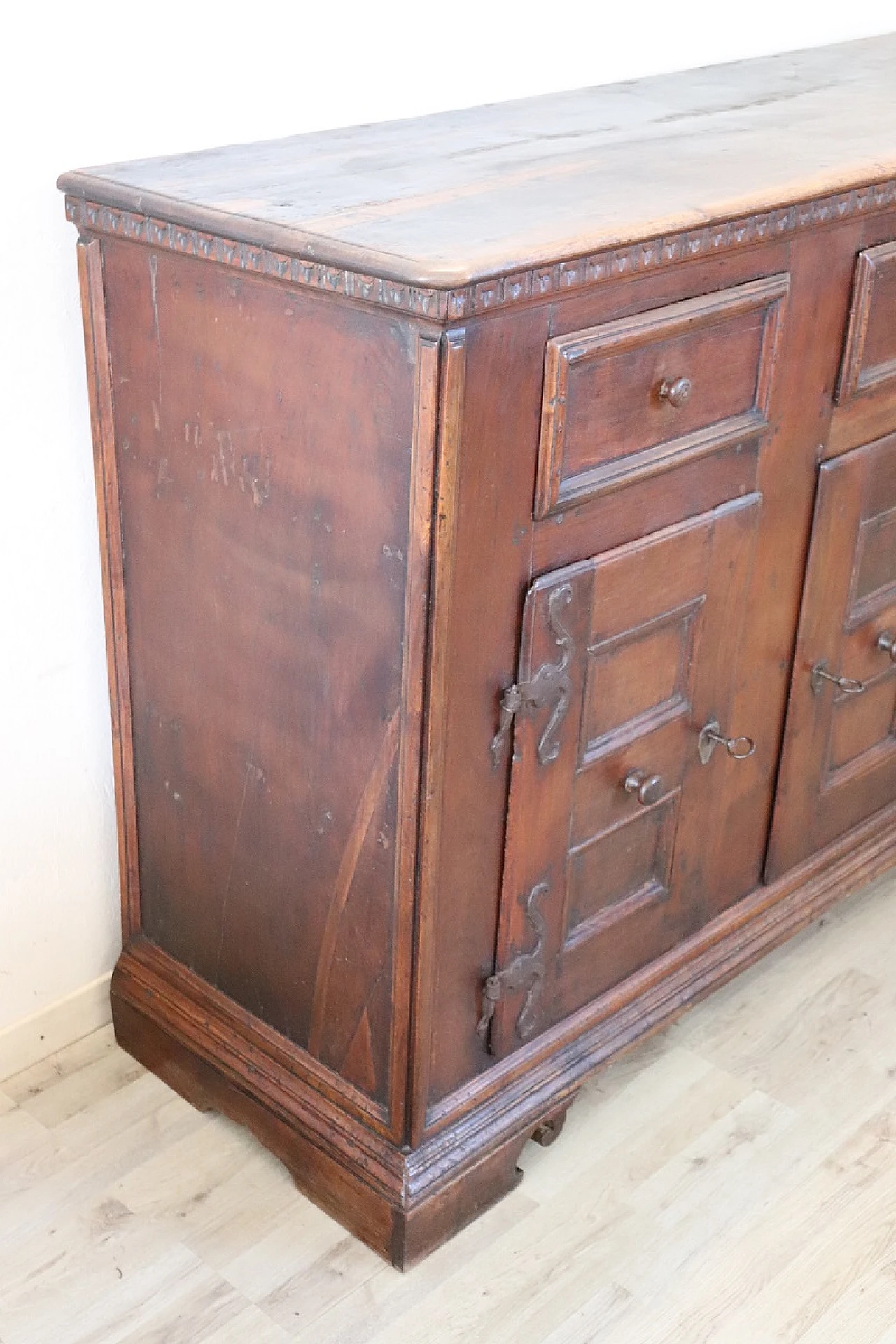 Walnut three-door sideboard with drawers, 17th century 2