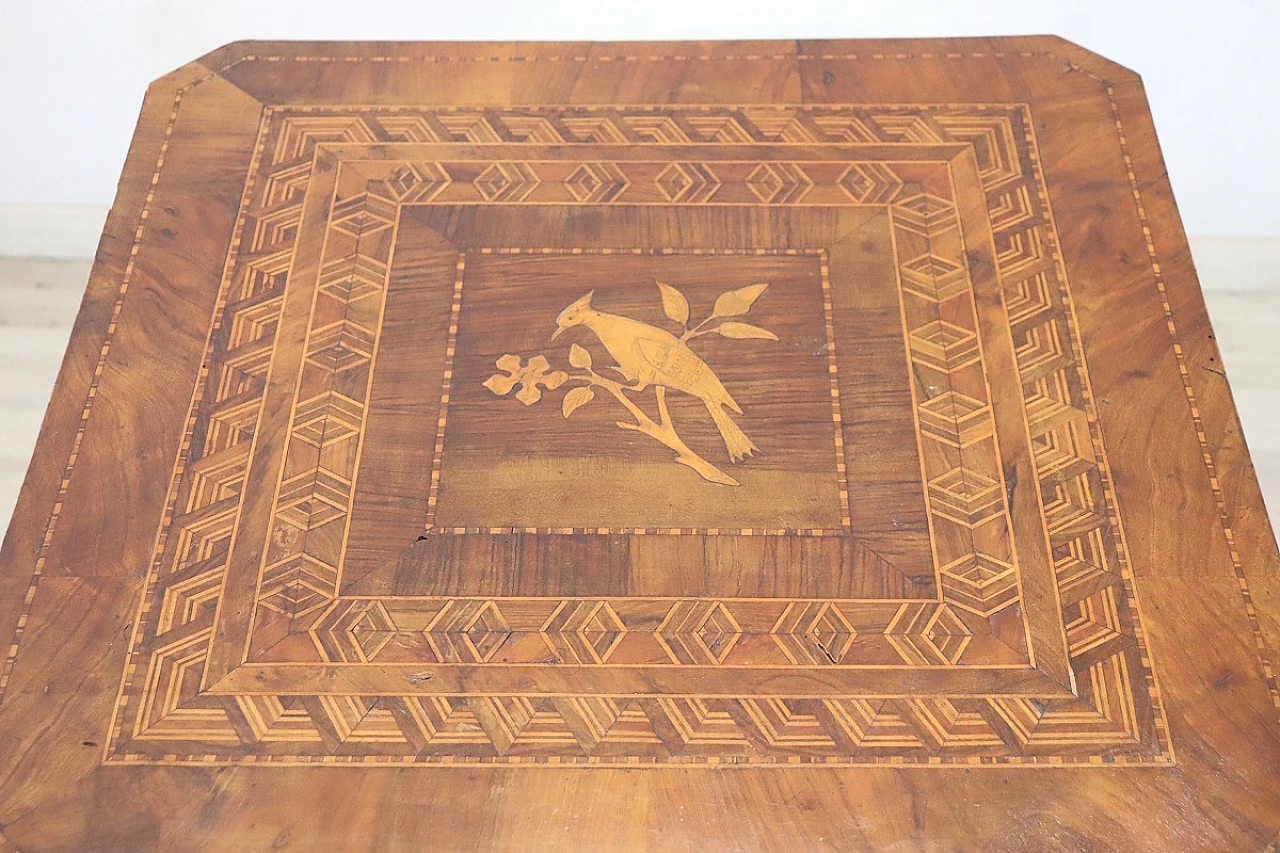 Walnut coffee table inlaid with geometric elements, 19th century 4