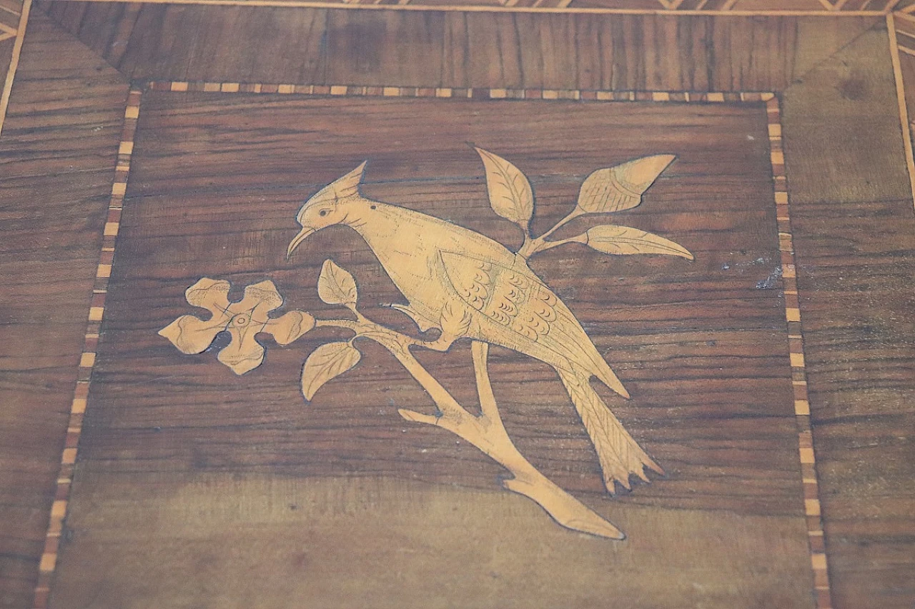 Walnut coffee table inlaid with geometric elements, 19th century 5