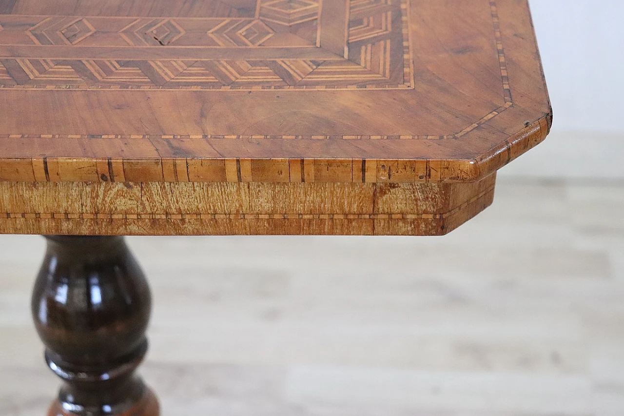 Walnut coffee table inlaid with geometric elements, 19th century 6