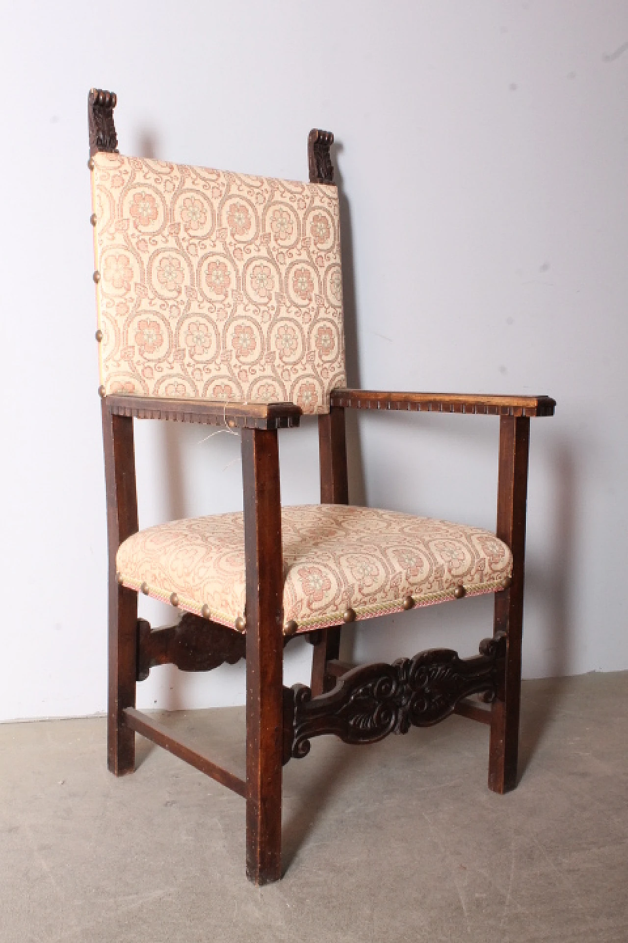 Solid walnut and fabric fratina armchair, 17th century 1