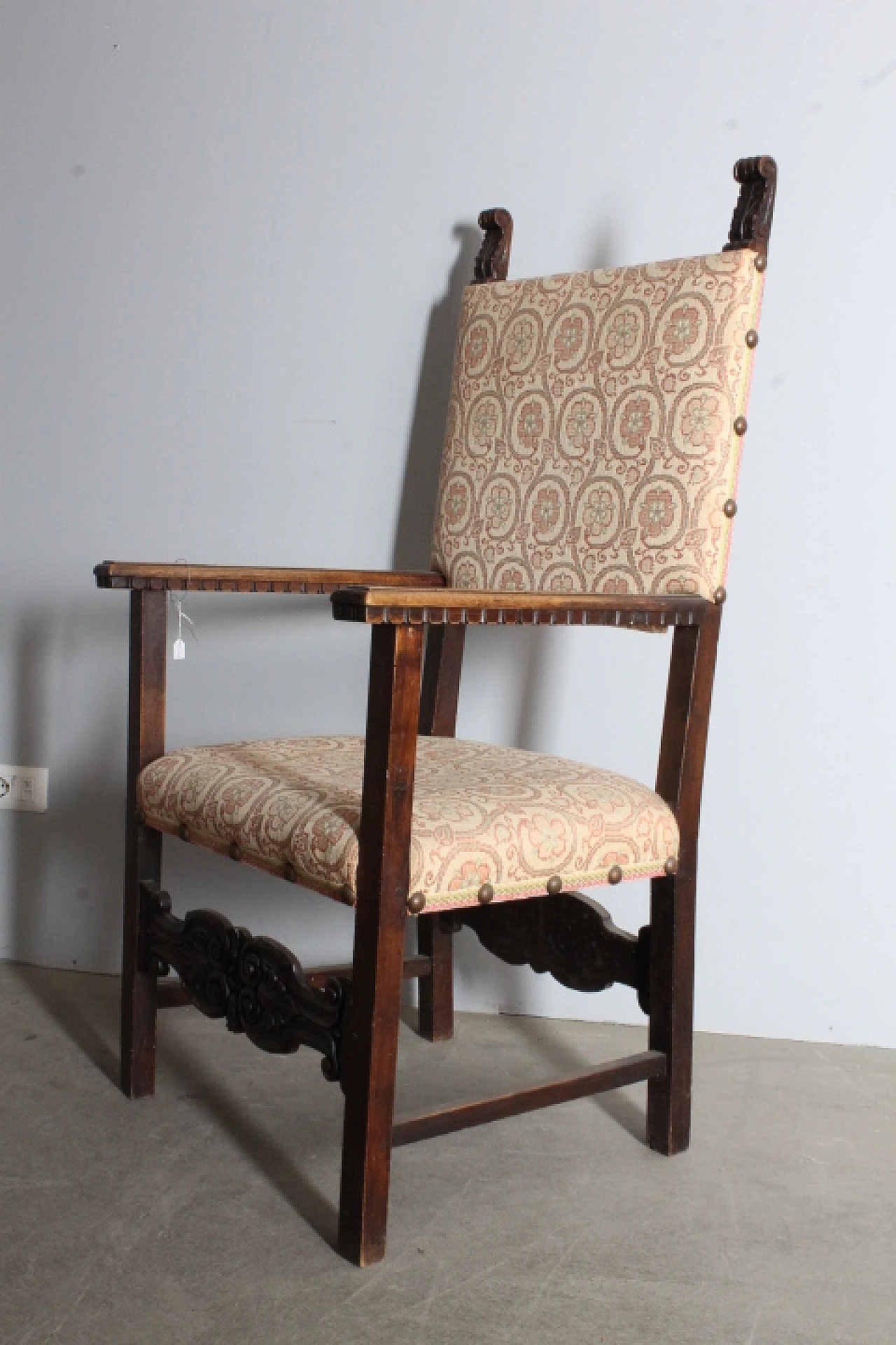 Solid walnut and fabric fratina armchair, 17th century 9