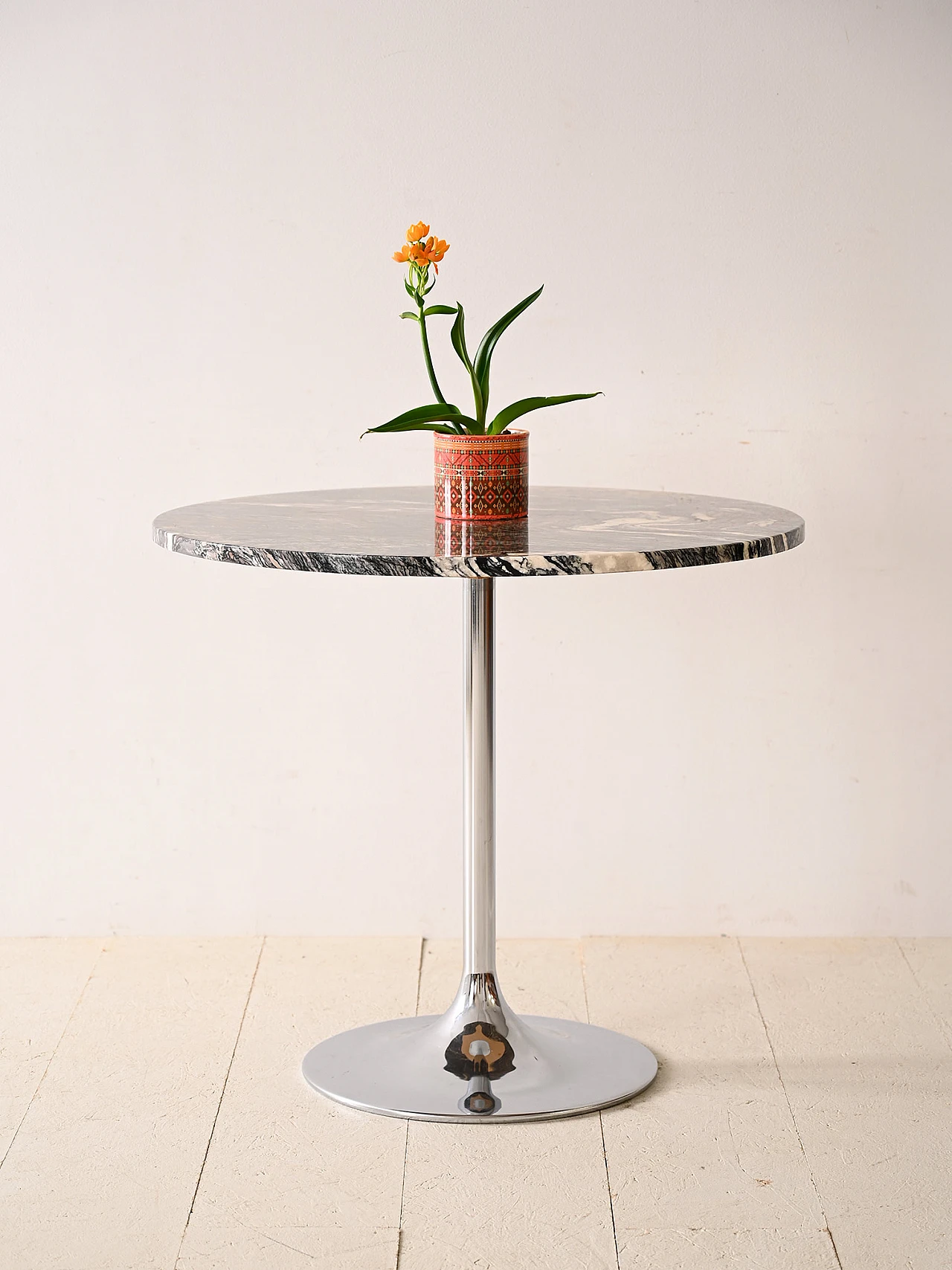 Scandinavian round steel and marble table, 1960s 1