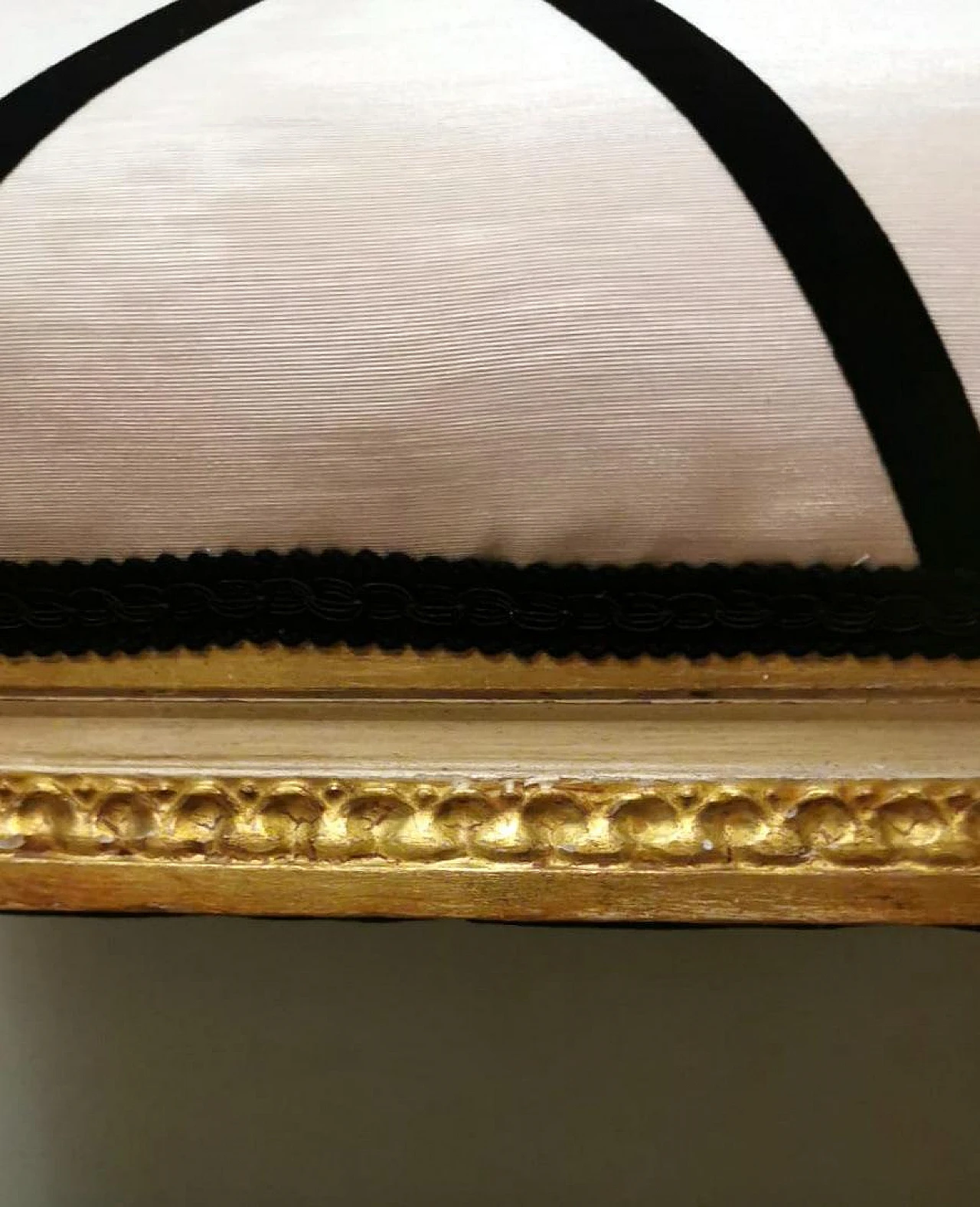 Louis XVI bench in gold leaf wood and Dedar fabric, 1920s 18