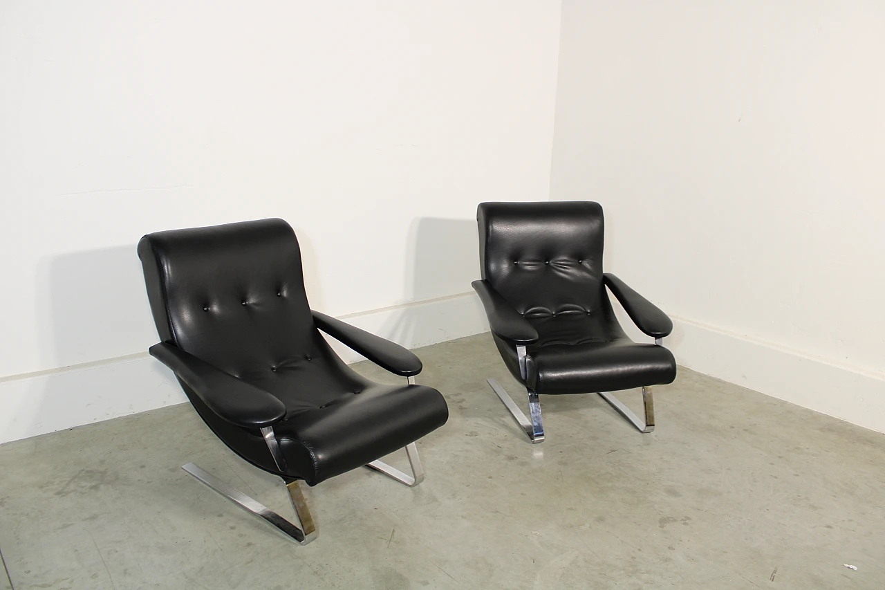 Pair of leather & iron armchairs by G. Bonzani for Tecnosalotto, 1970s 5