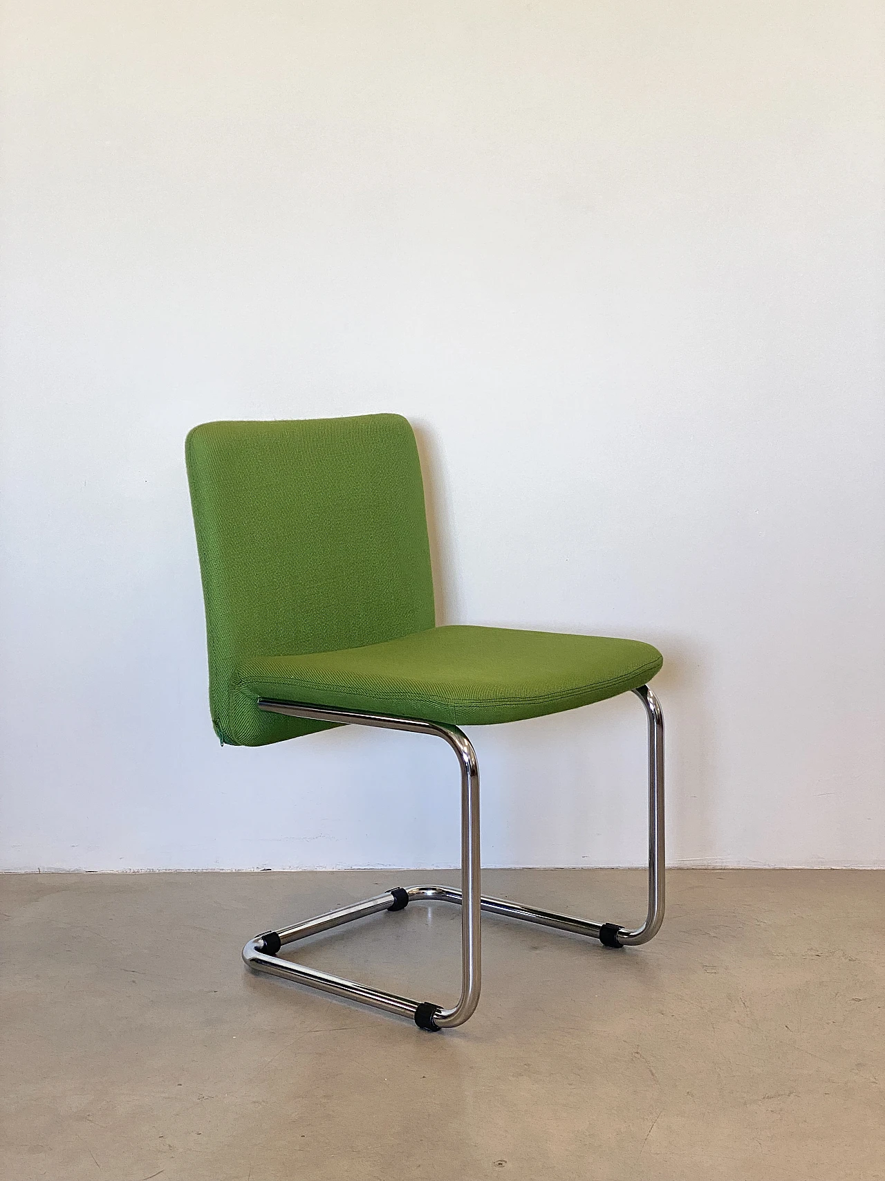 6 Chairs in chromed steel and green fabric, 1970s 4