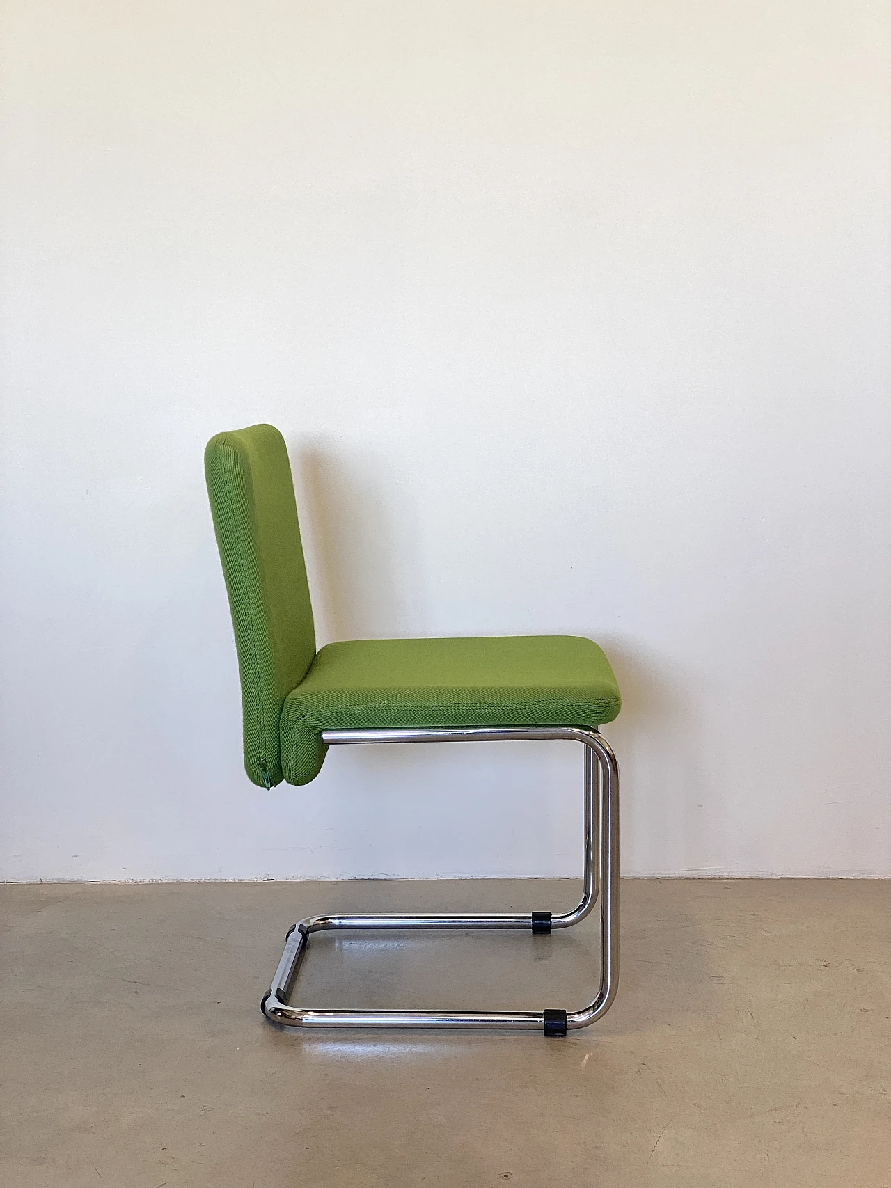 6 Chairs in chromed steel and green fabric, 1970s 5