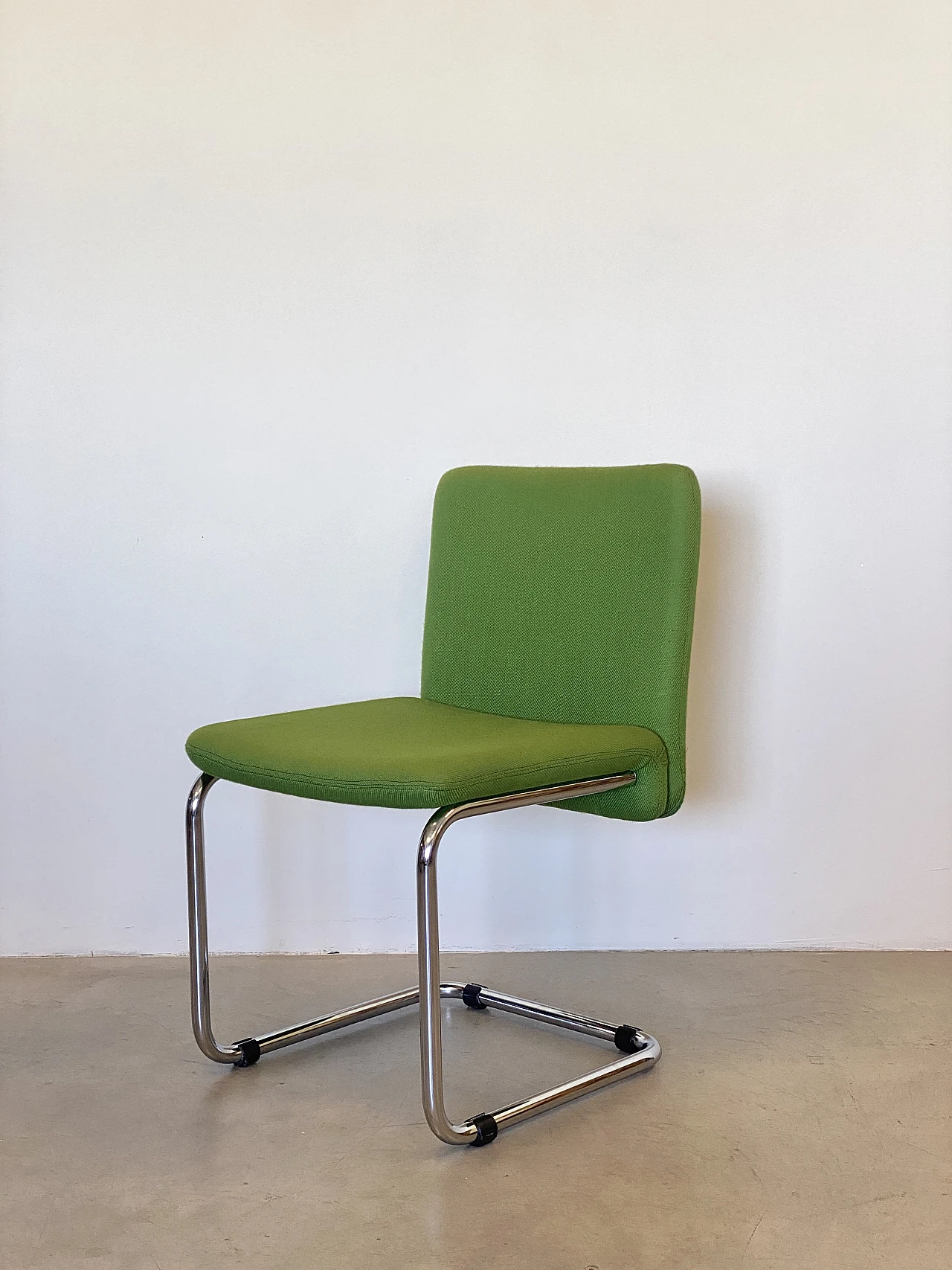 6 Chairs in chromed steel and green fabric, 1970s 11