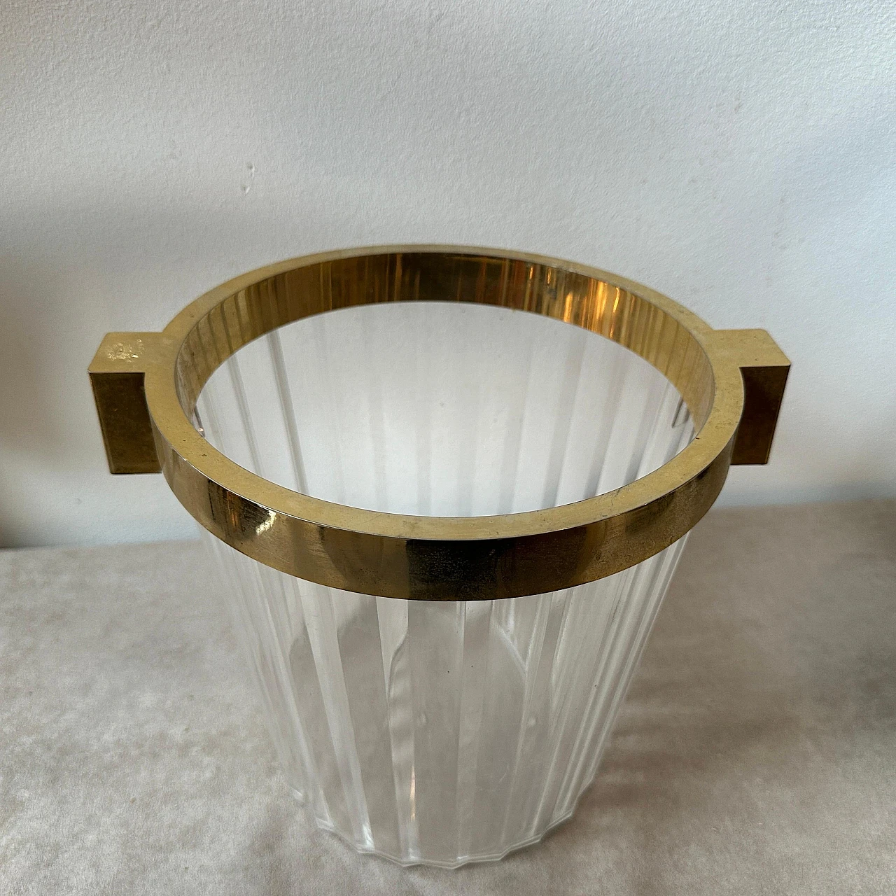 Transparent and gilded plexiglass ice bucket by Gosset, 1970s 3