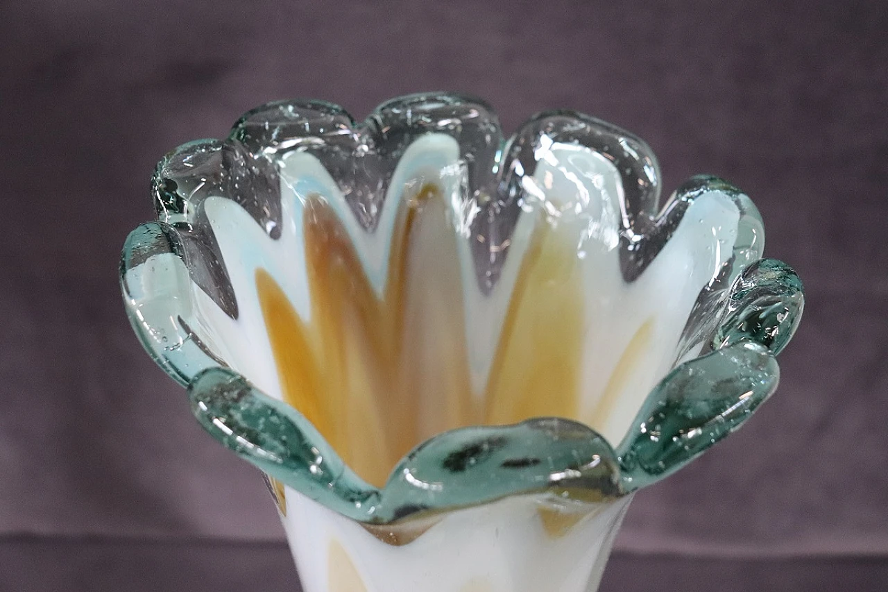 Murano glass vase with petal-shaped rim, 1960s 4