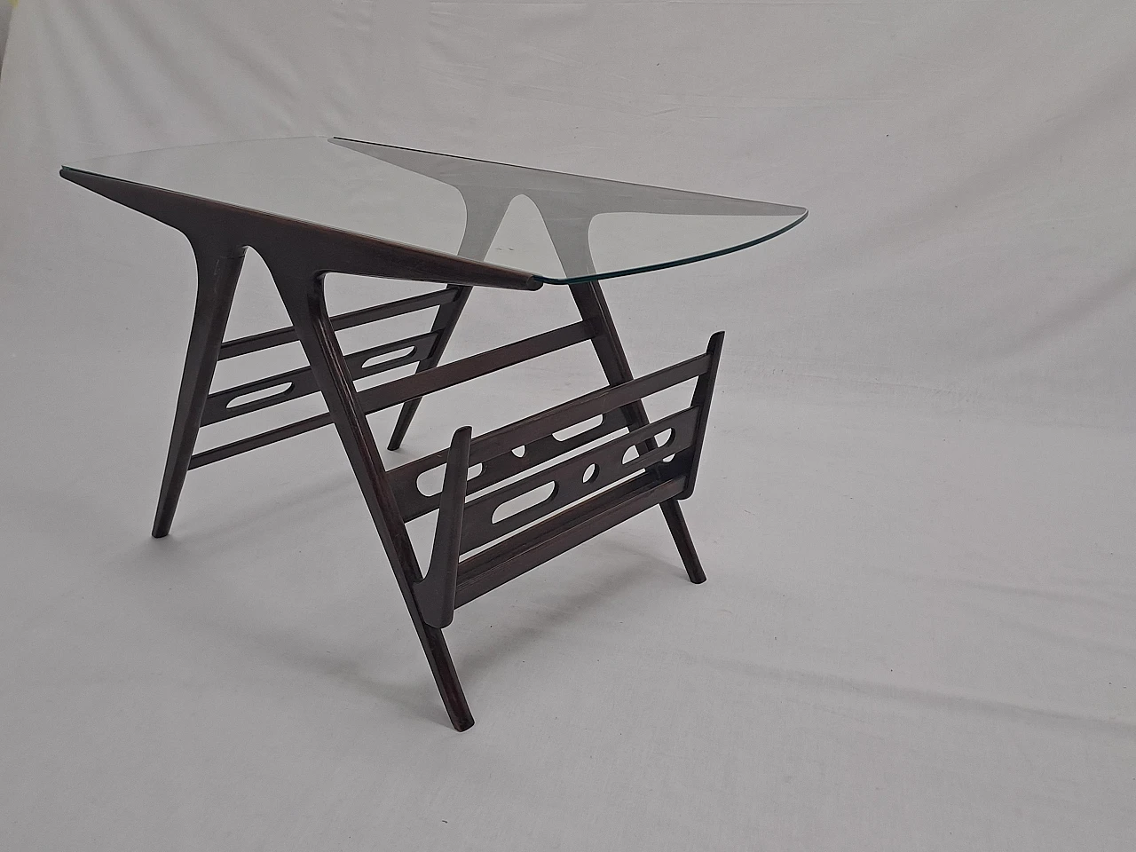 Wood and glass coffee table with magazine rack by Ico Parisi, 1950s 1