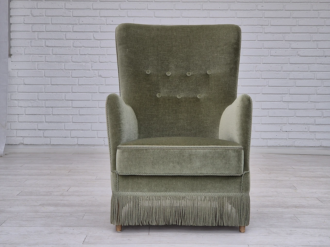 Danish fringed armchair in green velour and beech wood, 1970s 2