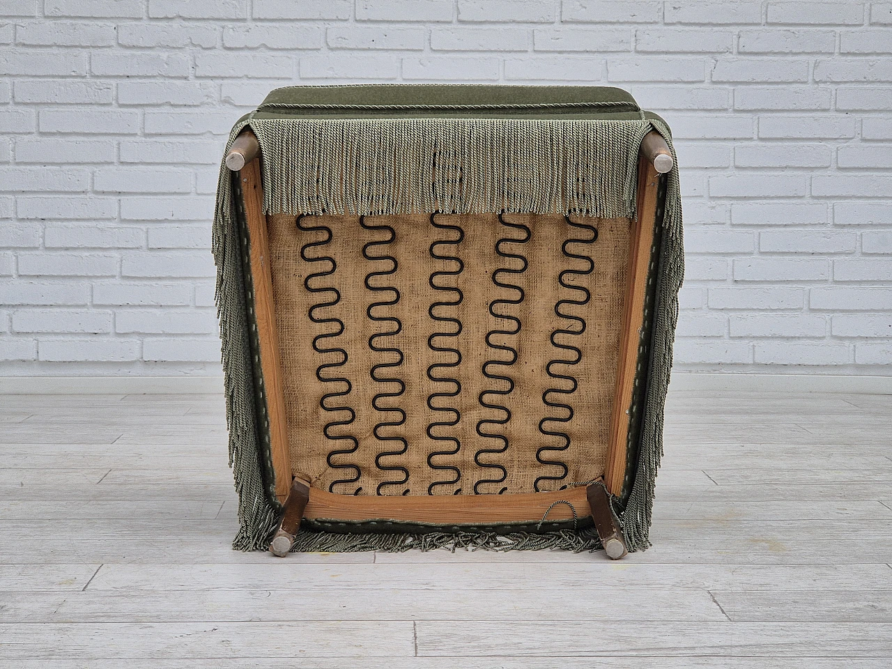 Danish fringed armchair in green velour and beech wood, 1970s 13