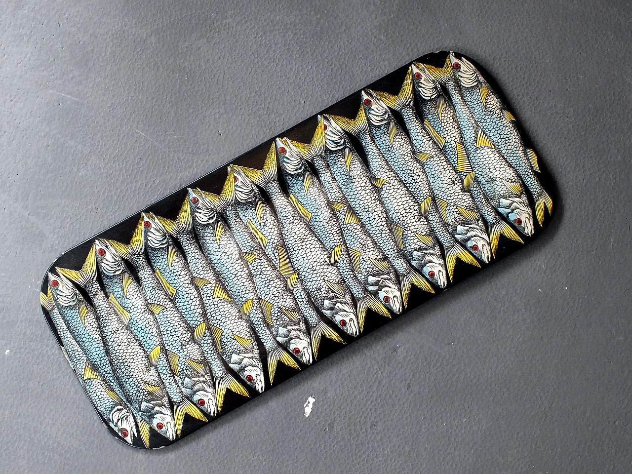 Lacquered tray with fish by Piero Fornasetti, 1950s 2