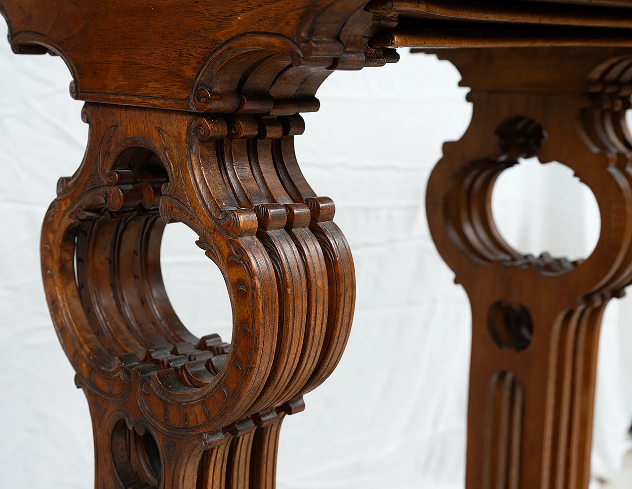 4 Napoleon III walnut side tables with geometric inlays, 19th century 3