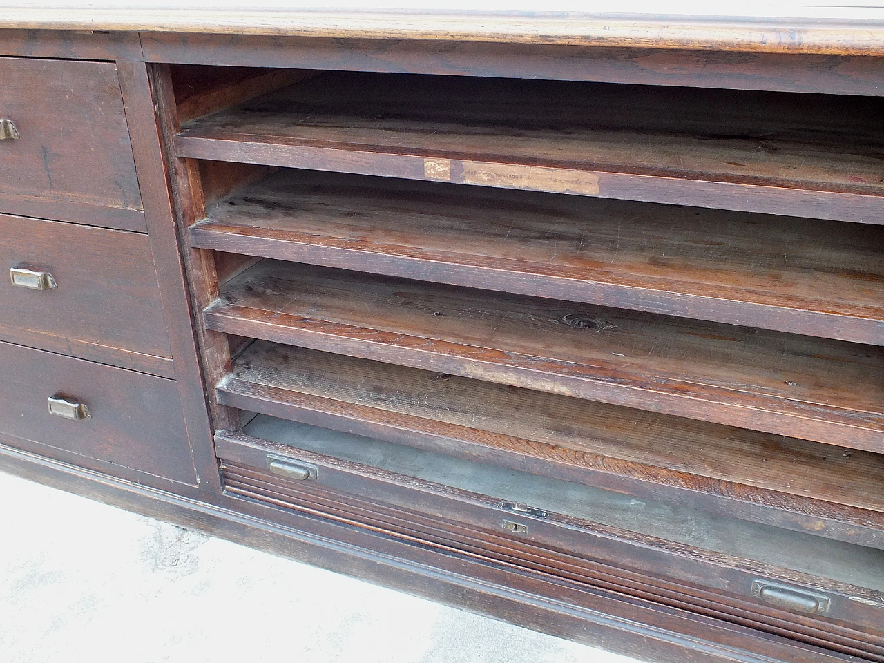 Chestnut shutter desk with drawers & compartments for projects, 1920s 10