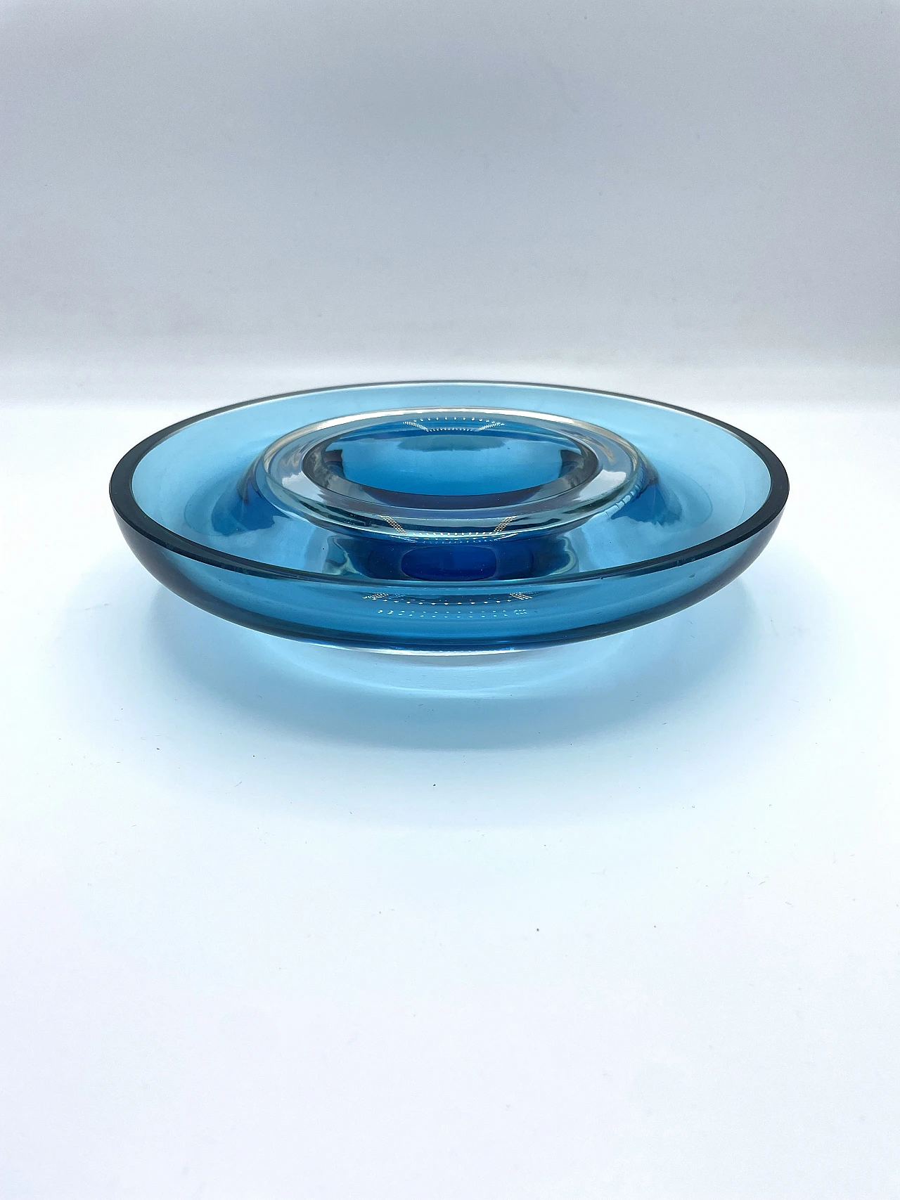 Blue blown glass pocket emptier by Venini, 1980s 1