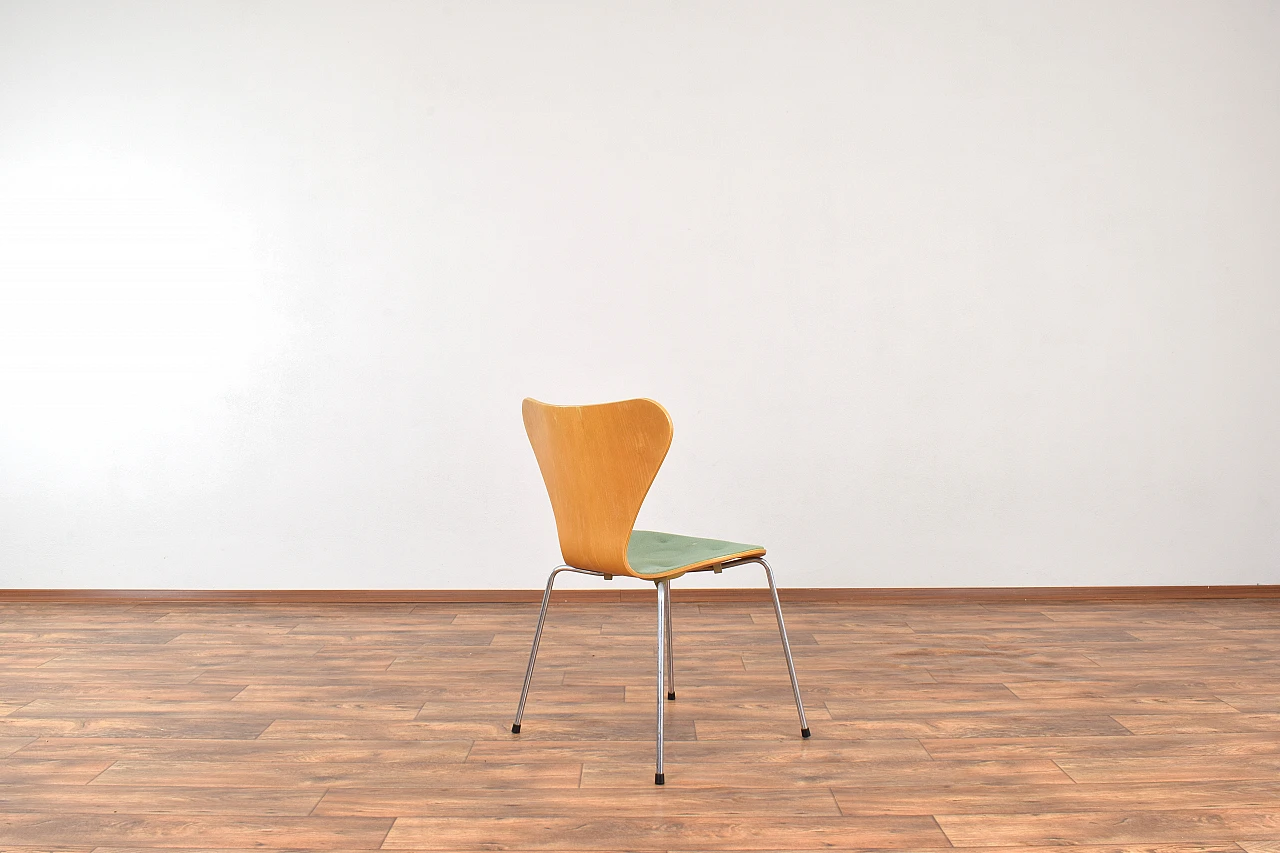 6 Chairs 3107 by Arne Jacobsen for Fritz Hansen, 1987 6