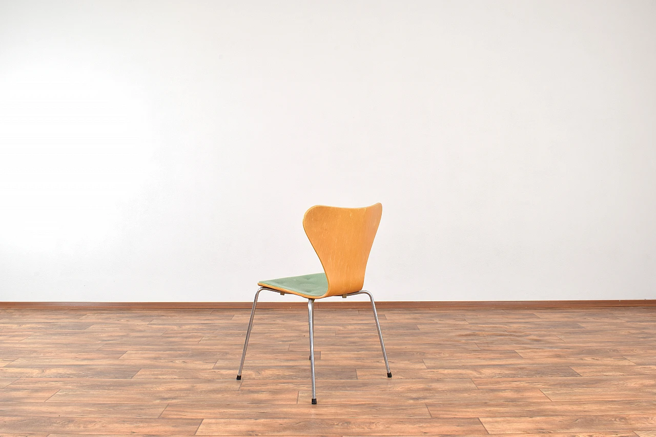 6 Chairs 3107 by Arne Jacobsen for Fritz Hansen, 1987 7