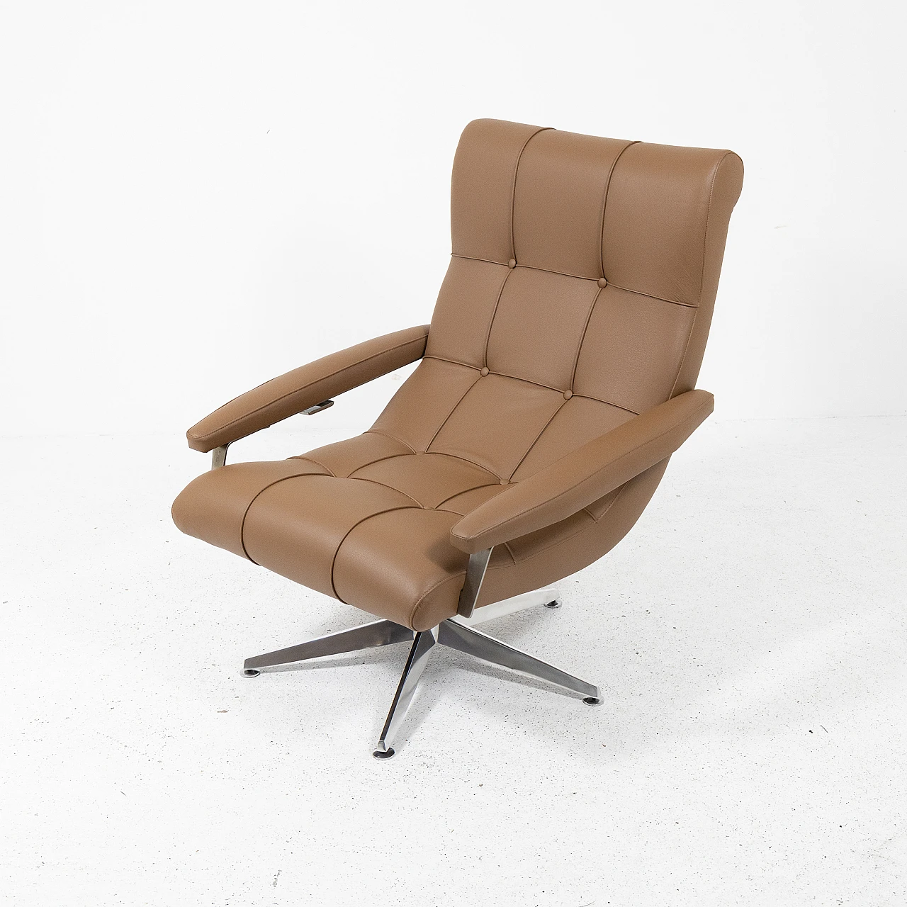 Swivel armchair by Guido Bonzani for Tecnosalotto, 1970s 1