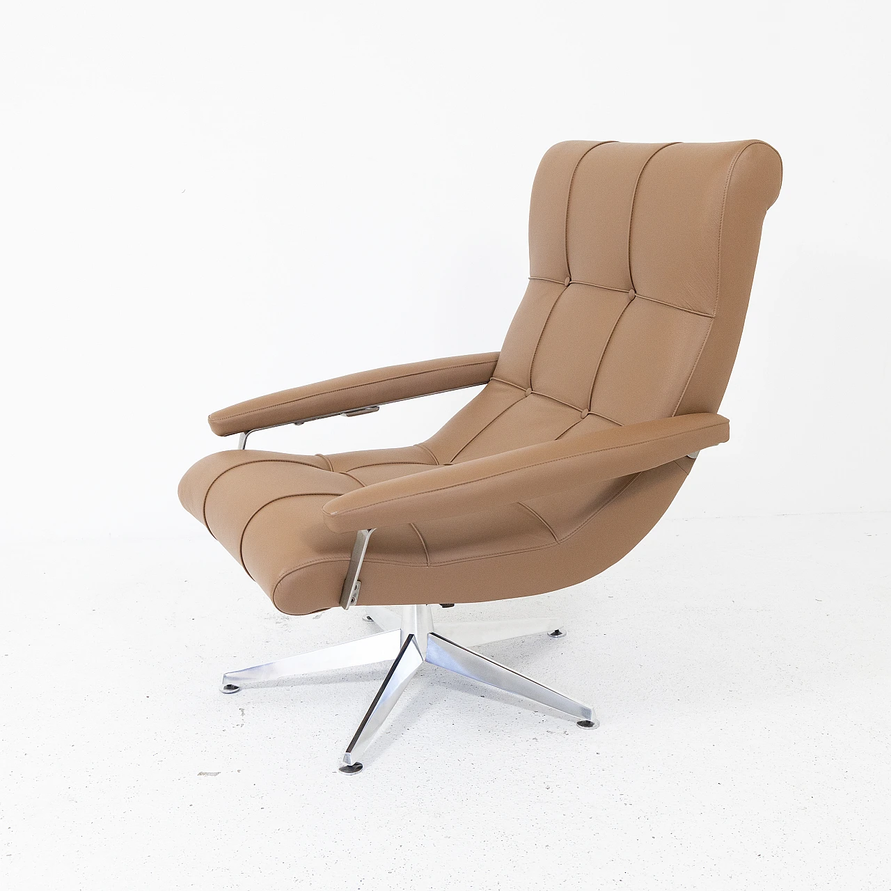 Swivel armchair by Guido Bonzani for Tecnosalotto, 1970s 10